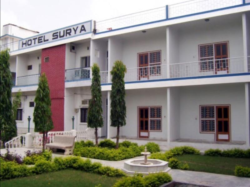 Hotel Surya 카주라호 외부 사진