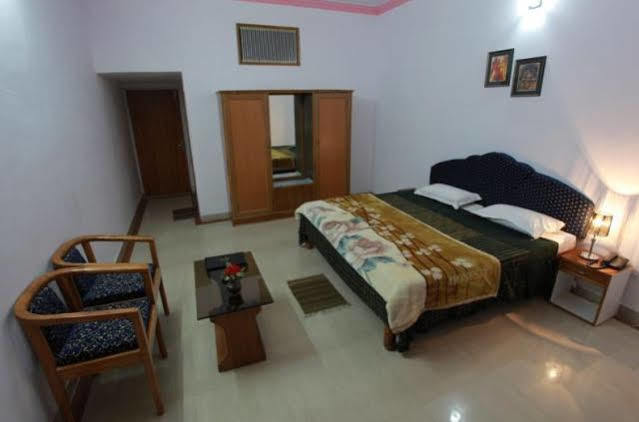 Hotel Surya 카주라호 외부 사진